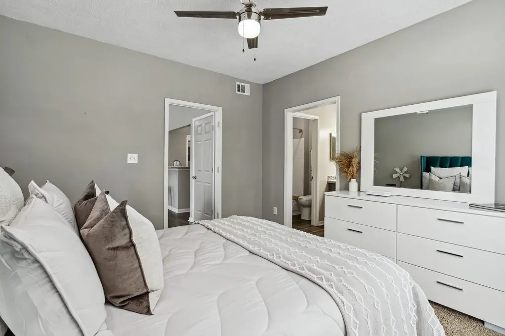 luxury atlanta apartment furnished bedroom