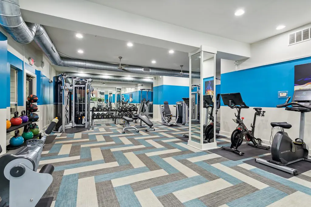 luxury atlanta apartment fitness center